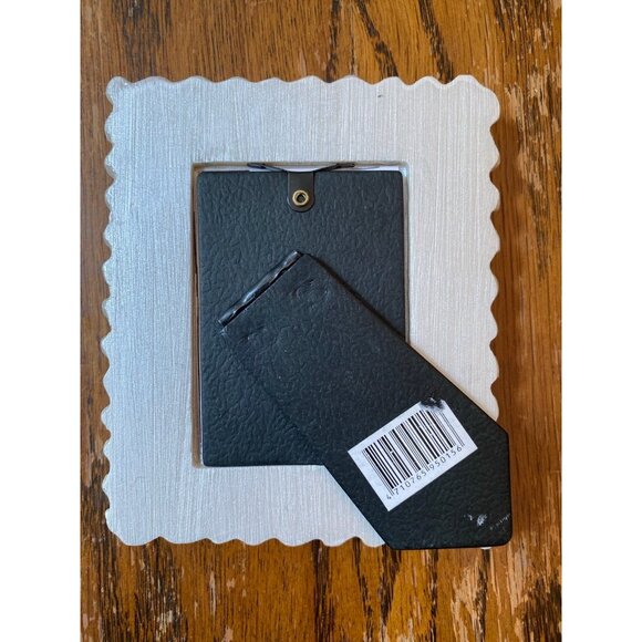 Modern Textured White Rose Flower Pattern Ornate Picture Frame 5.5"x4.5" - Picture 2 of 5